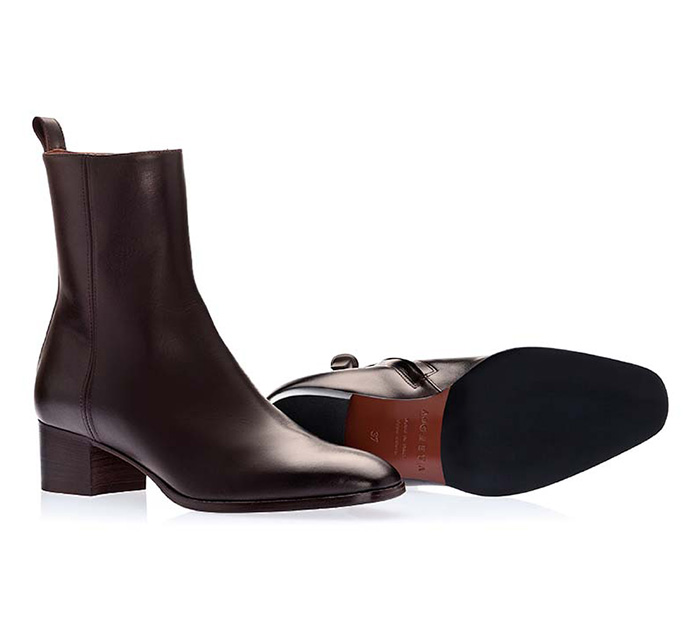 2.IRREQUIETA_OMBRACALF_THREEQUARTERS