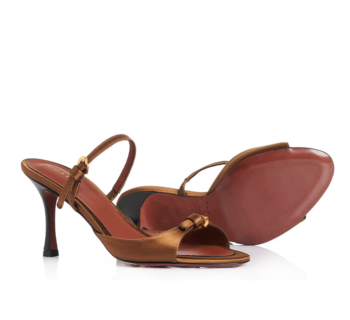 1.VIZIATA_CARAMELSATIN_THREEQUARTERS