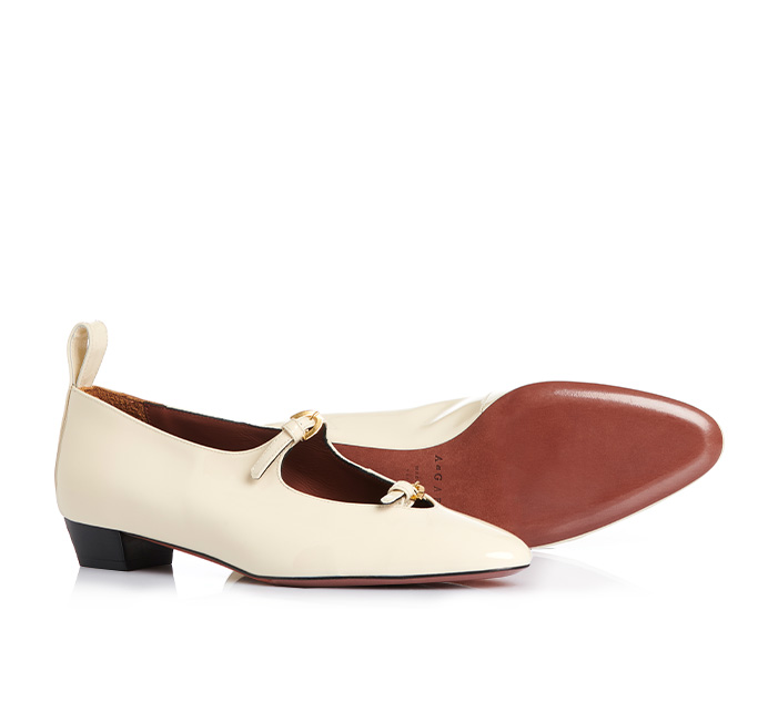 3.BAMBOLA_CREMAPATENT_THREEQUARTERS