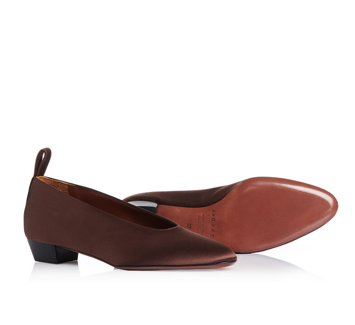 TIMIDA_OMBRASATIN_THREEQUARTERS