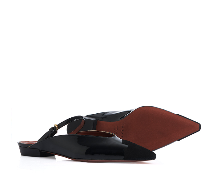 3.COQUETTE_BLKPATENT_THREEQUARTERS